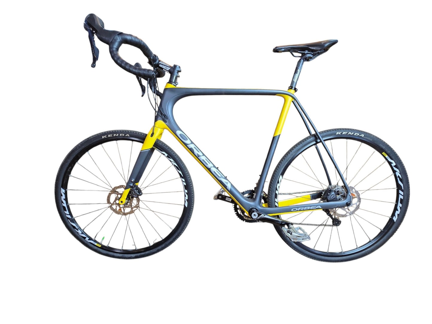 Bicicleta Semi-nueva Orbea Terra full carbon tipo Gravel.