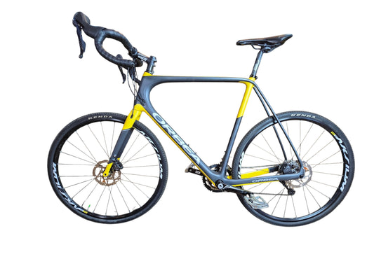 Bicicleta Semi-nueva Orbea Terra full carbon tipo Gravel.